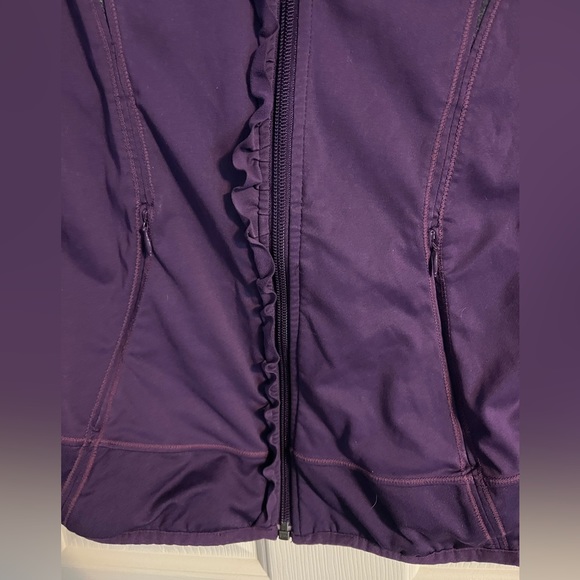Athleta Prevail Zip Ruffle Running Jacket Purple Size S - Picture 5 of 5